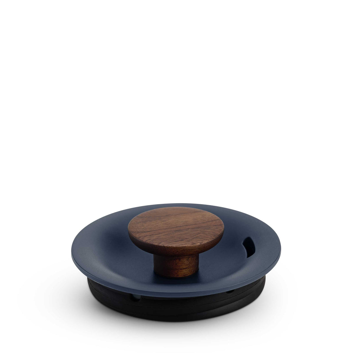 Fellow Stagg EKG Pro electric kettle in stone blue with walnut, detail view 5